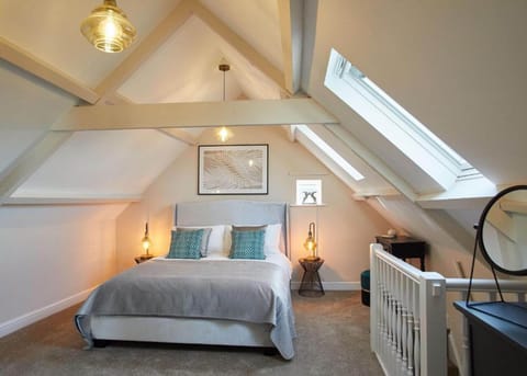 House | 4 bedrooms, high-speed internet