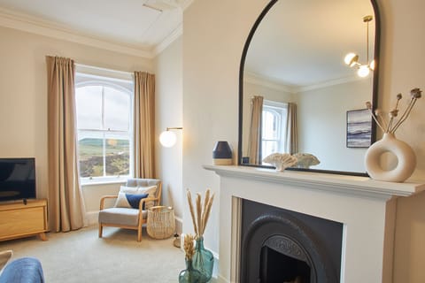 House | 2 bedrooms, desk, Internet