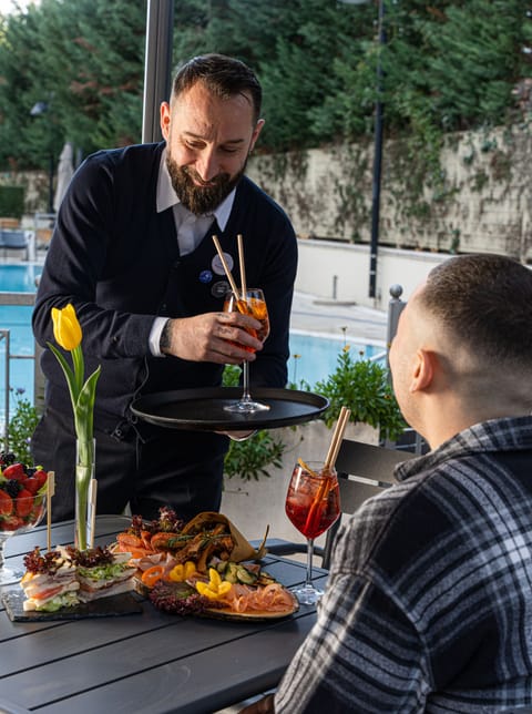 Poolside bar