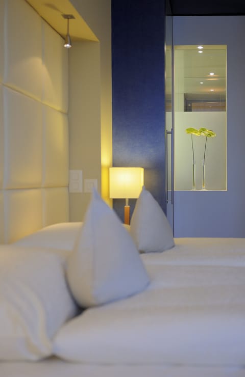 Superior Room | Hypo-allergenic bedding, minibar, in-room safe, desk