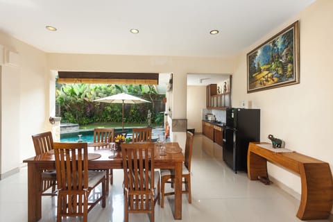 Three-Bedroom Villa with Private Pool | Private kitchen | Electric kettle