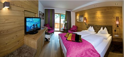 Comfort Double Room, Balcony, Garden View | In-room safe, desk, free WiFi, bed sheets