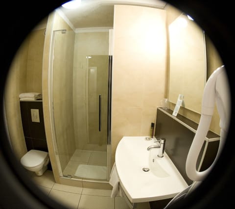 Double Room | Bathroom | Hair dryer, towels