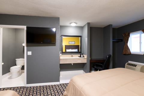 Standard Double Room | Iron/ironing board, free WiFi