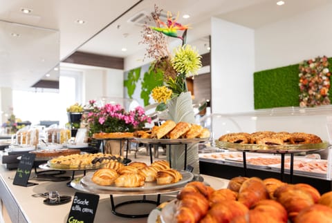 Daily buffet breakfast (EUR 10 per person)