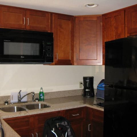 Luxury Villa, 4 Bedrooms (8 Person, 3 Story) | Private kitchen | Fridge