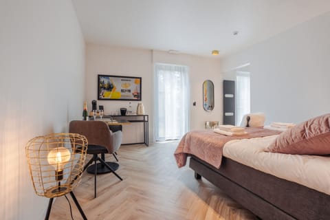 Deluxe Double Room (Red Bee Room) | Pillowtop beds, desk, free WiFi, bed sheets