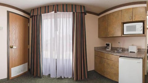 Fridge, microwave, coffee/tea maker