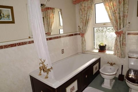 Individually decorated, individually furnished, soundproofing