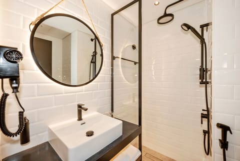 Shower, eco-friendly toiletries, hair dryer, bidet