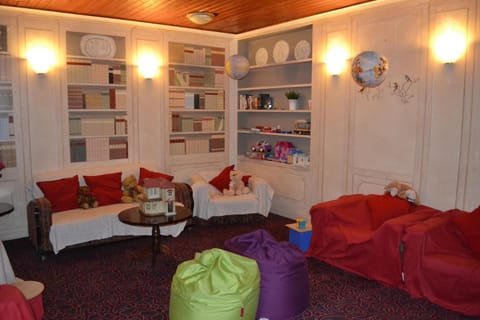 Children's play area - indoor