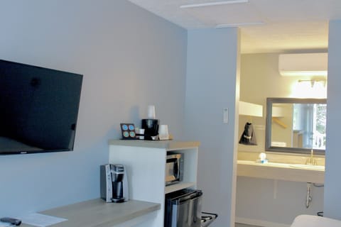 Desk, free WiFi, bed sheets