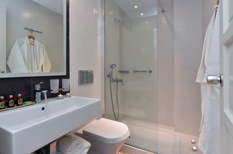 Premium bedding, Select Comfort beds, in-room safe