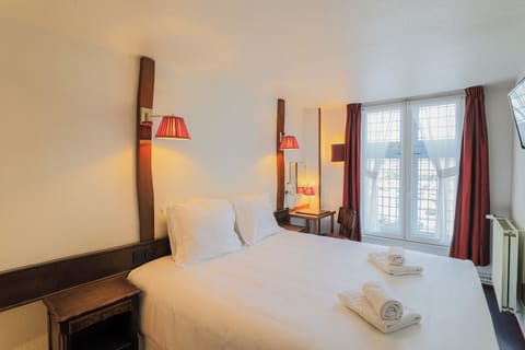 Classic Double or Twin Room | Egyptian cotton sheets, Select Comfort beds, in-room safe, desk