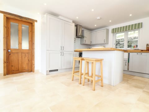 Fridge, dishwasher, electric kettle, toaster