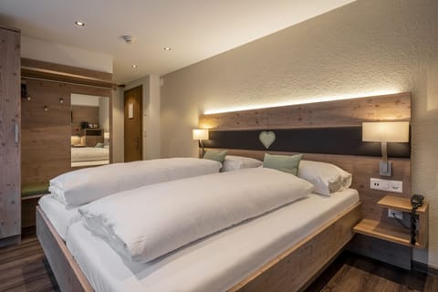 Standard Double Room | Premium bedding, down comforters, in-room safe, desk