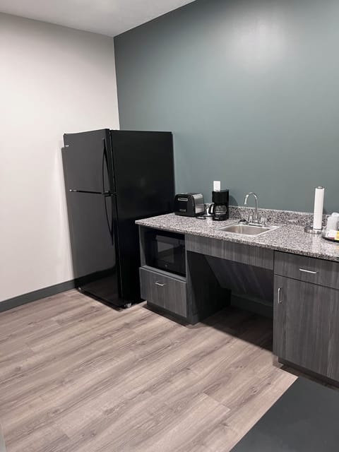 Room | Private kitchen | Coffee/tea maker, eco-friendly cleaning products