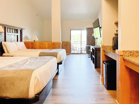 Standard Double Room | Pillowtop beds, desk, blackout drapes, iron/ironing board