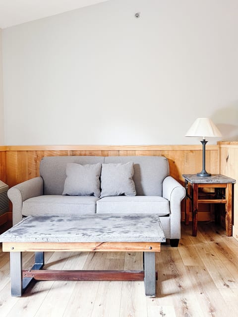 Standard Double Room | Pillowtop beds, desk, blackout drapes, iron/ironing board