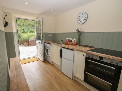 Fridge, dishwasher, electric kettle, toaster