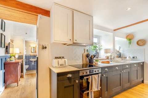 Fridge, dishwasher, electric kettle, toaster