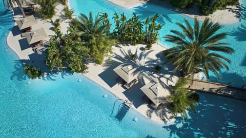 Indoor pool, 3 outdoor pools, pool umbrellas, sun loungers
