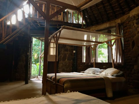 Family Cottage | 1 bedroom, premium bedding, in-room safe, individually decorated