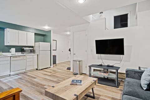 Suite 205 | Living area | 32-inch flat-screen TV with satellite channels