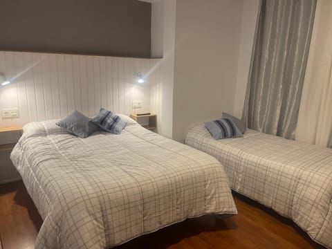 Basic Triple Room | Free WiFi, bed sheets