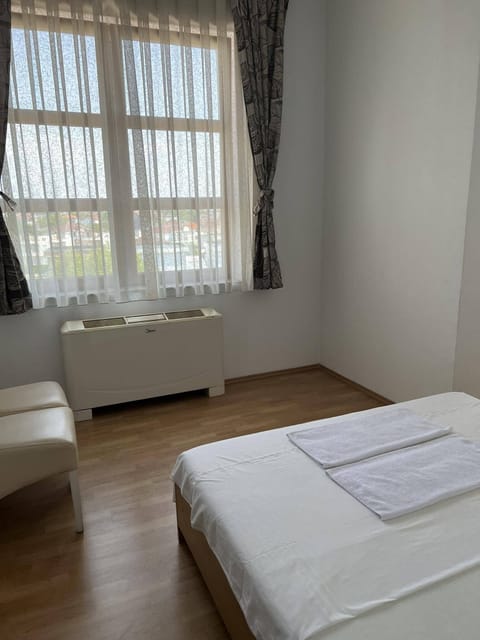 Basic Room | Free WiFi