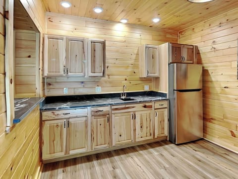 House (5 Bedrooms) | Property amenity