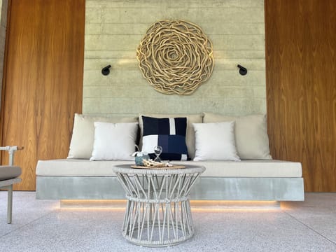 Panoramic Villa | Living area | MP3 dock