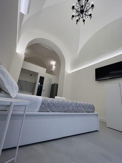 Family Triple Room | Blackout drapes, iron/ironing board, free WiFi