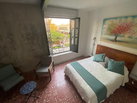 Individually decorated, individually furnished, desk, laptop workspace