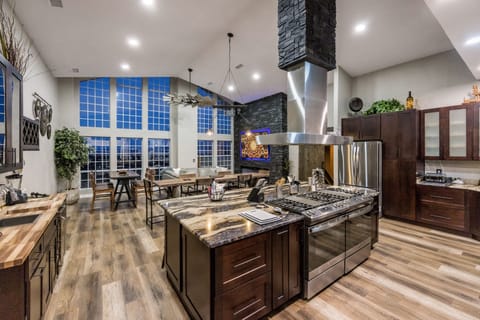 House | 6 bedrooms