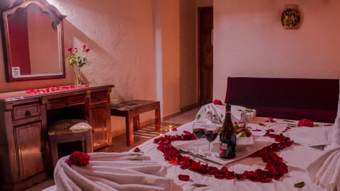 Individually decorated, desk, free WiFi, bed sheets