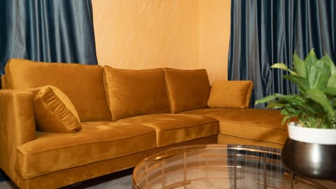 Luxury Room | Premium bedding, minibar, desk, laptop workspace