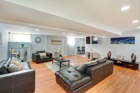 Apartment (3 Bedrooms) | Front of property