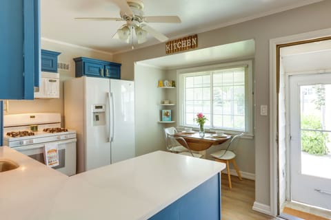 House (2 Bedrooms) | Interior