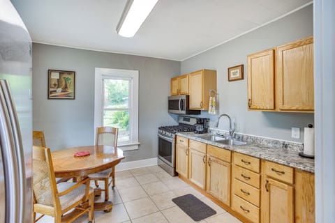 House (2 Bedrooms) | Interior