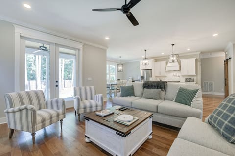 House (4 Bedrooms) | Interior