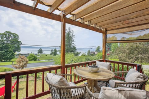 House (4 Bedrooms) | Front of property