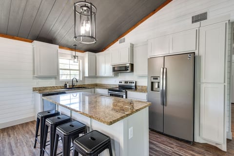 House (3 Bedrooms) | Front of property