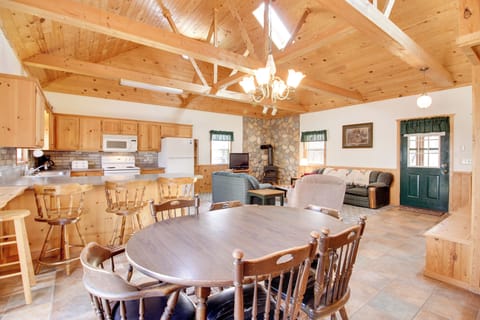 House (2 Bedrooms) | Interior