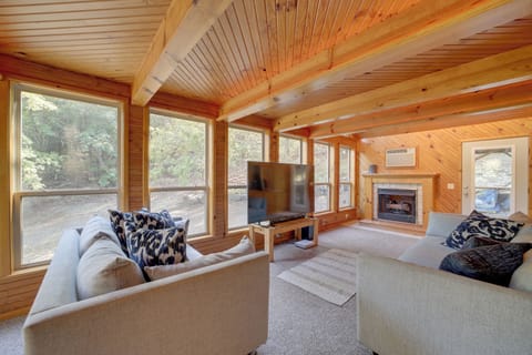 House (6 Bedrooms) | Interior
