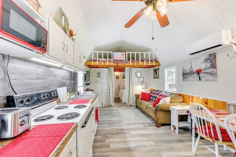 House (1 Bedroom) | Interior