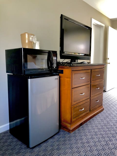 Blackout drapes, iron/ironing board, free WiFi, bed sheets