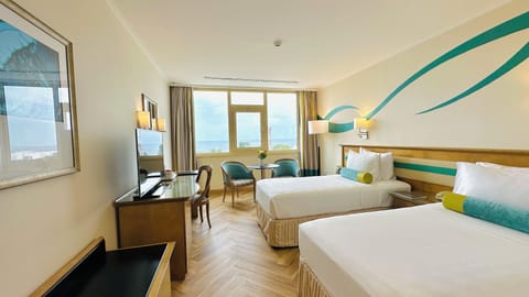 Standard Twin Room (with View) | Pillowtop beds, minibar, in-room safe, individually furnished