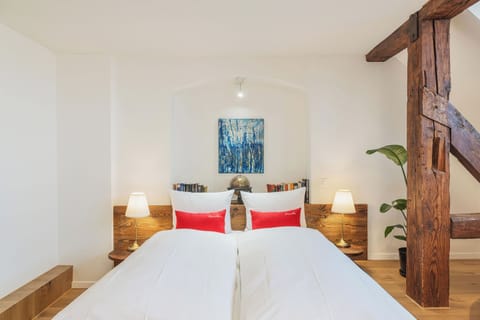 Deluxe Double or Twin Room | Down comforters, in-room safe, desk, laptop workspace