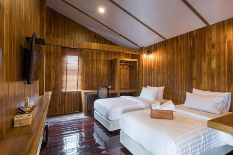 Family Villa, 3 Bedrooms, Non Smoking, Refrigerator & Microwave | 3 bedrooms, free WiFi